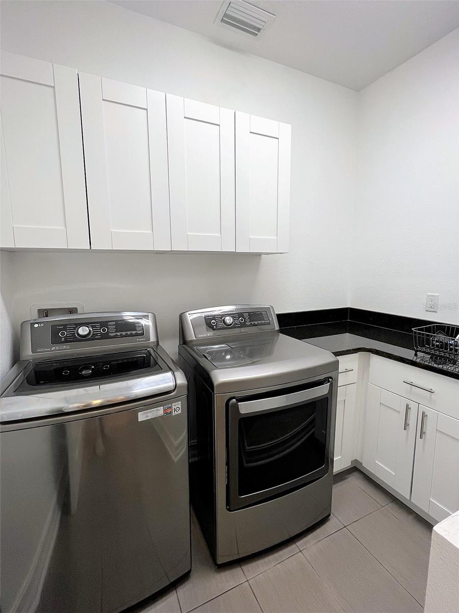 Image 16 of 18 For 6921 Interbay Boulevard 5