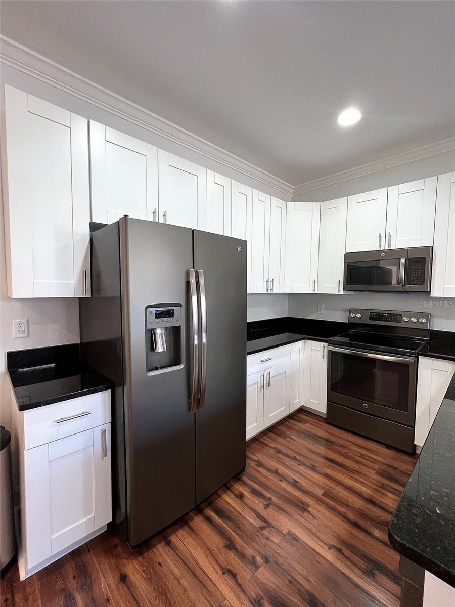 Image 4 of 18 For 6921 Interbay Boulevard 5