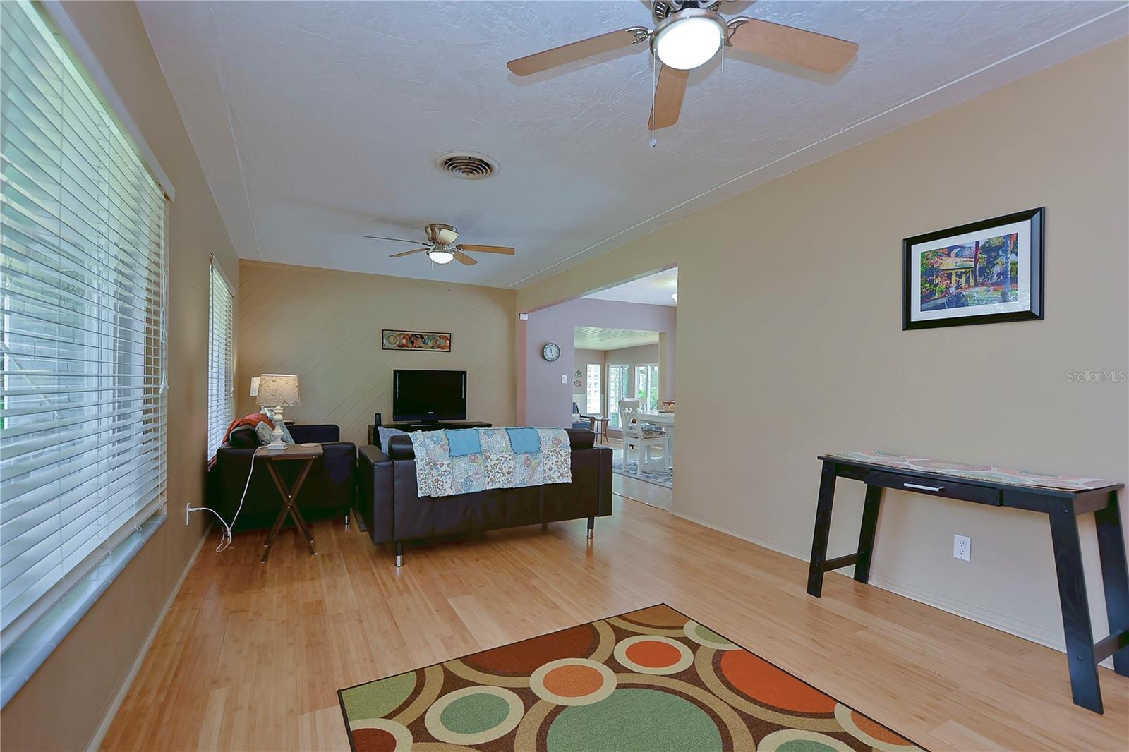 Image 10 of 37 For 5850 24th Avenue S