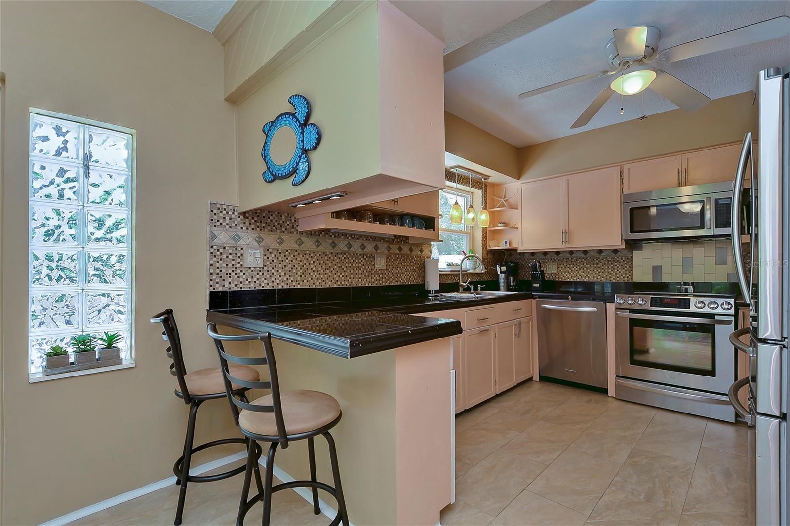 Image 16 of 37 For 5850 24th Avenue S