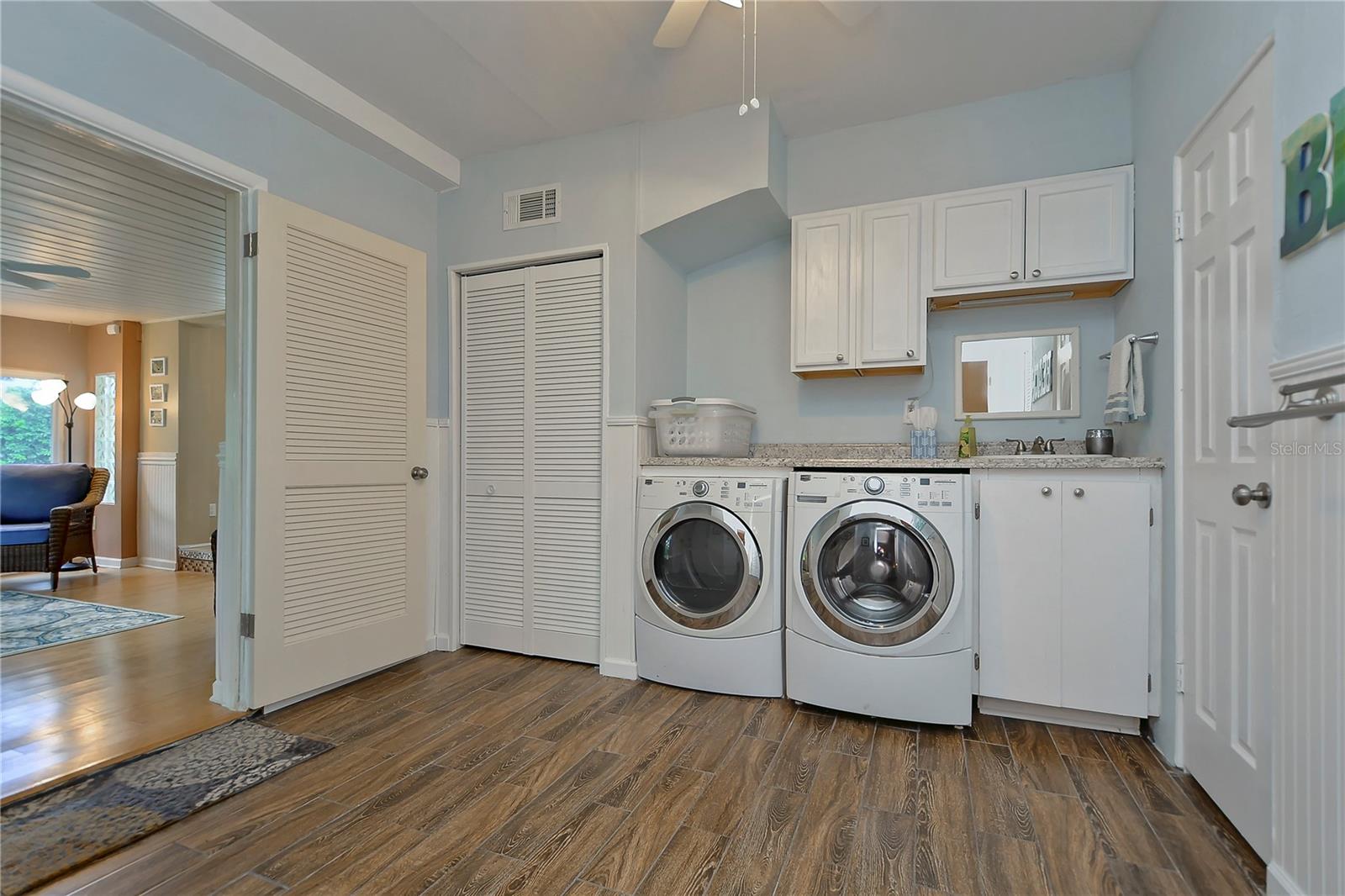 Image 23 of 37 For 5850 24th Avenue S