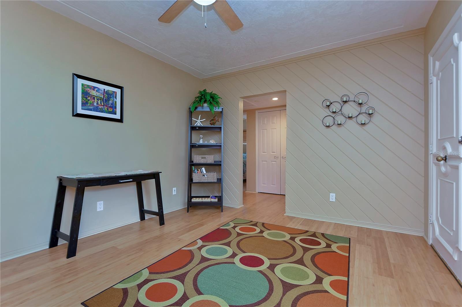 Image 4 of 37 For 5850 24th Avenue S