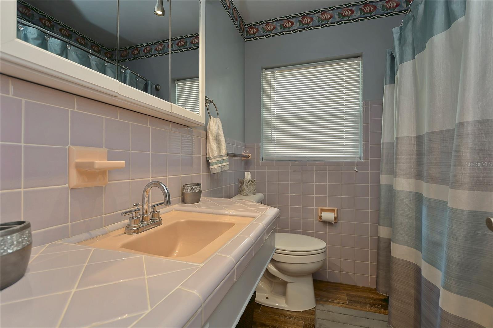 Image 9 of 37 For 5850 24th Avenue S