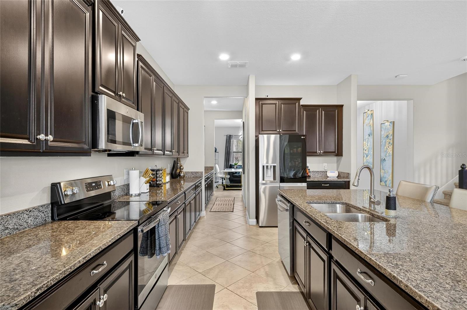 Image 21 of 100 For 9847 Sage Creek Drive