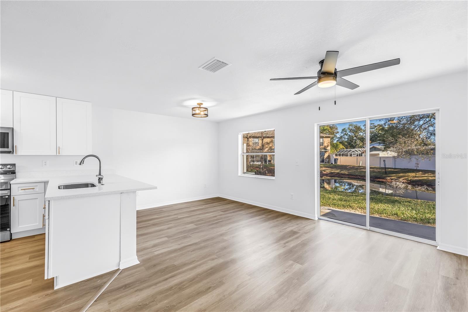 Image 12 of 66 For 8517 Edgewater Place Boulevard