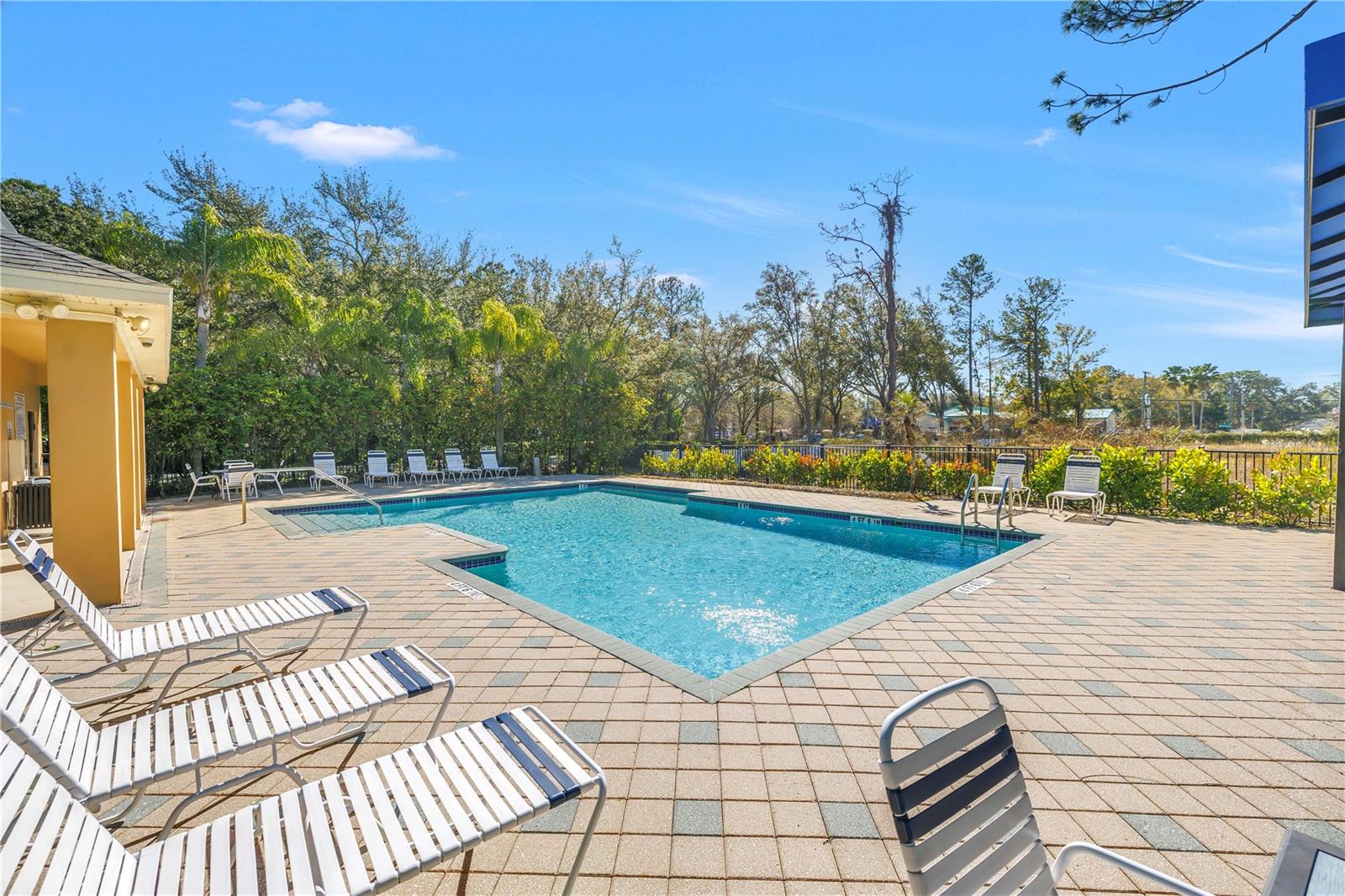 Image 43 of 66 For 8517 Edgewater Place Boulevard