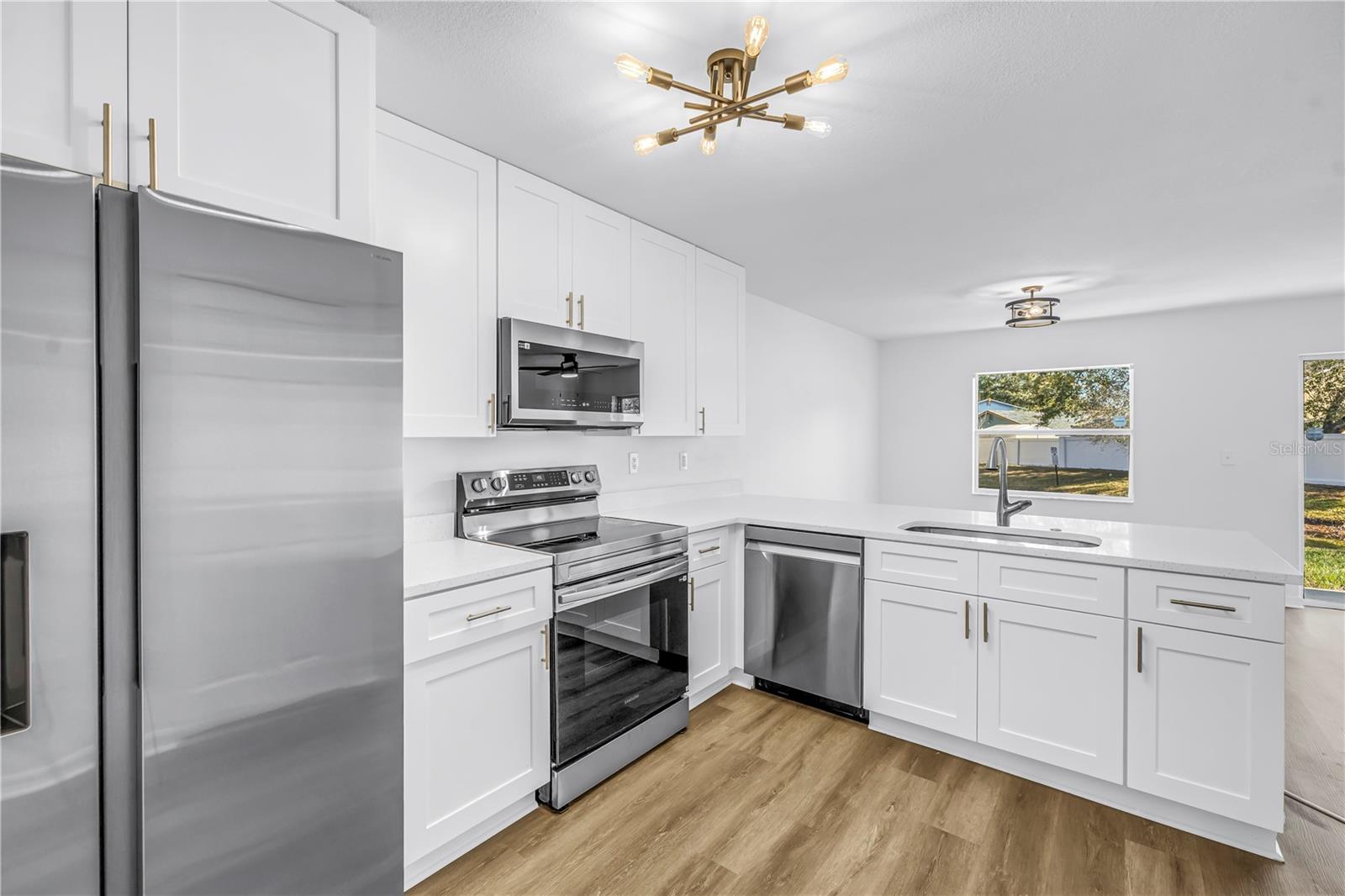 Image 7 of 66 For 8517 Edgewater Place Boulevard