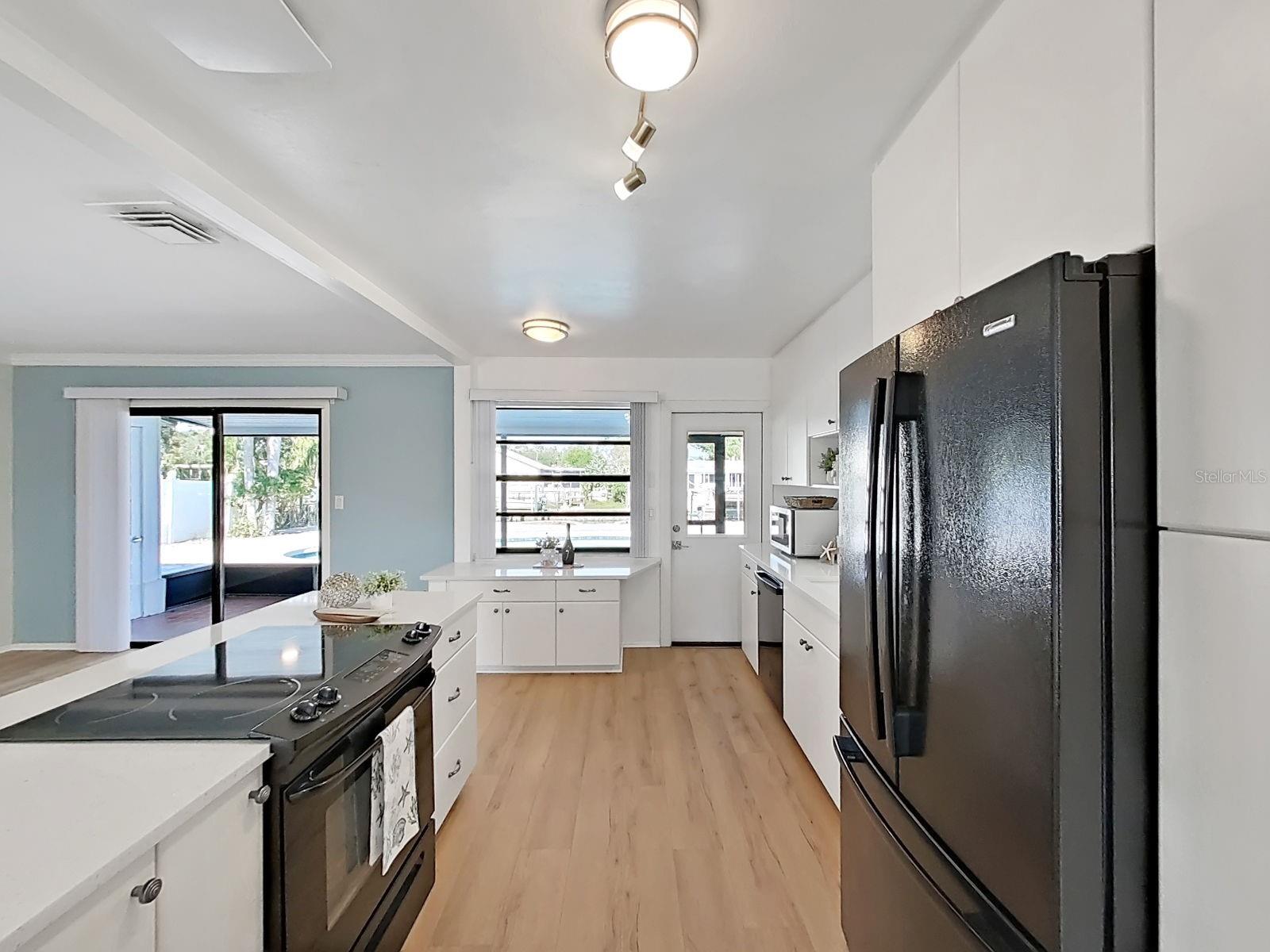 Image 17 of 48 For 10711 Dowry Avenue