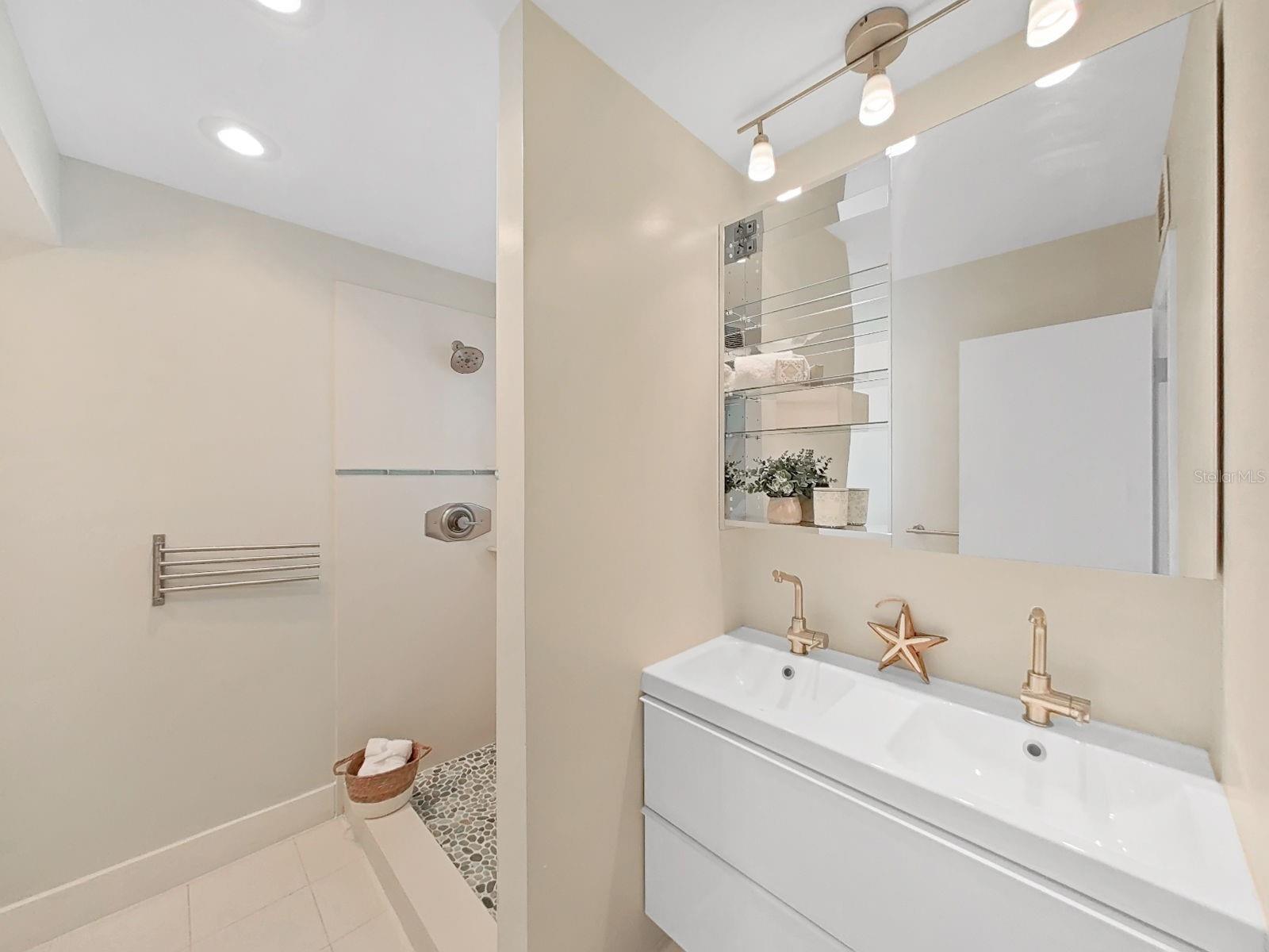 Image 30 of 48 For 10711 Dowry Avenue