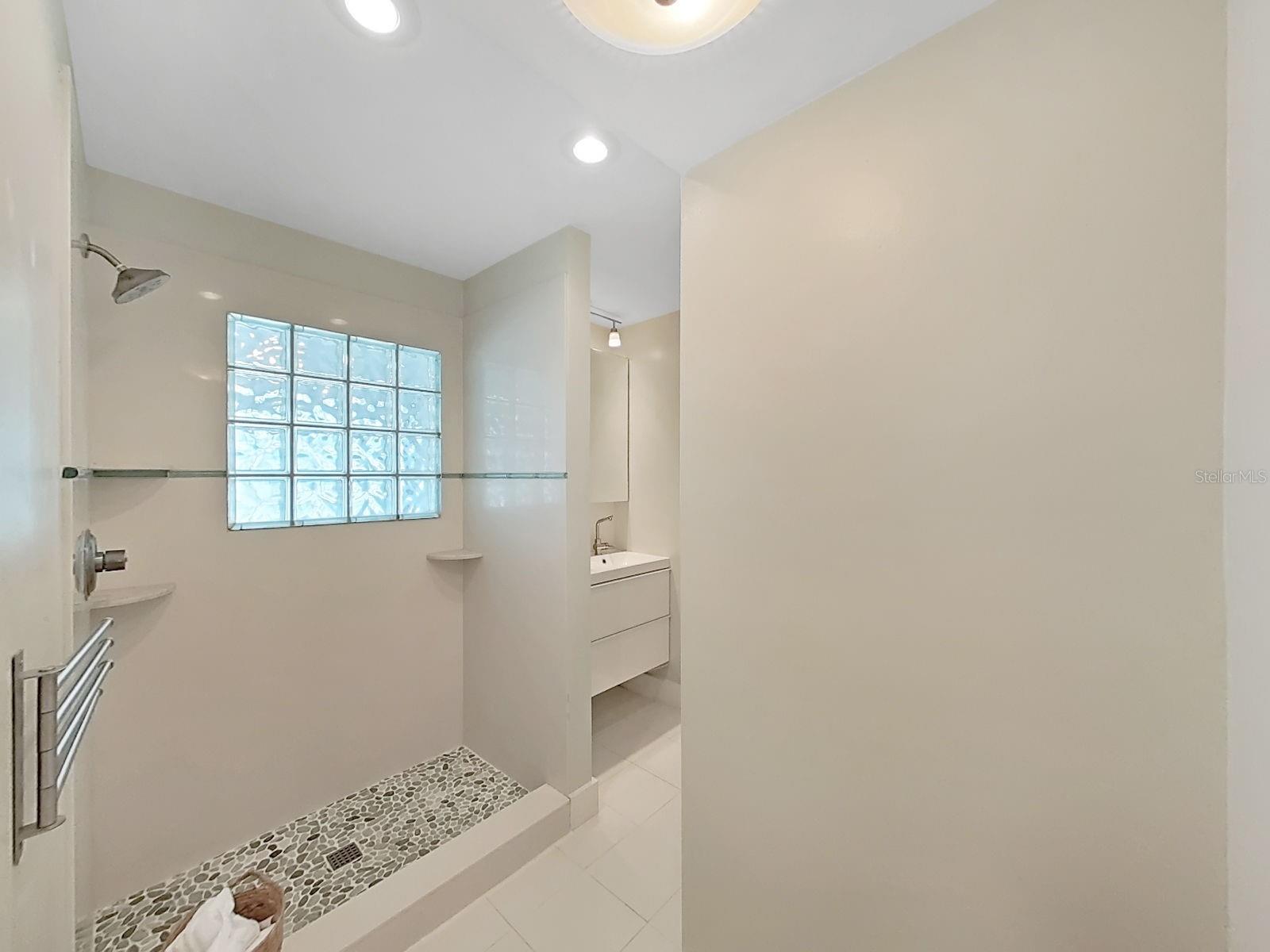 Image 31 of 48 For 10711 Dowry Avenue