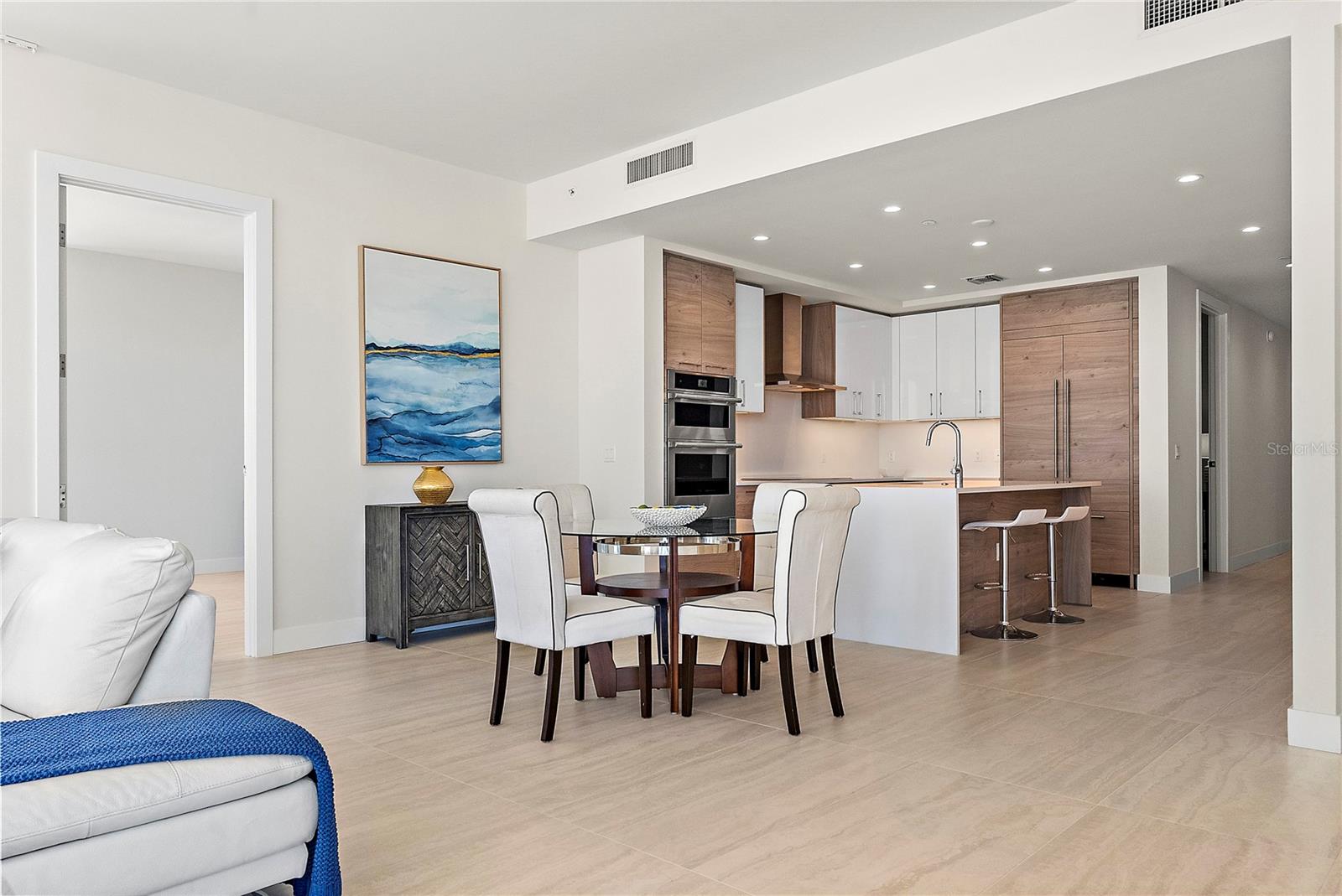 Image 10 of 36 For 301 1st Street S 1607