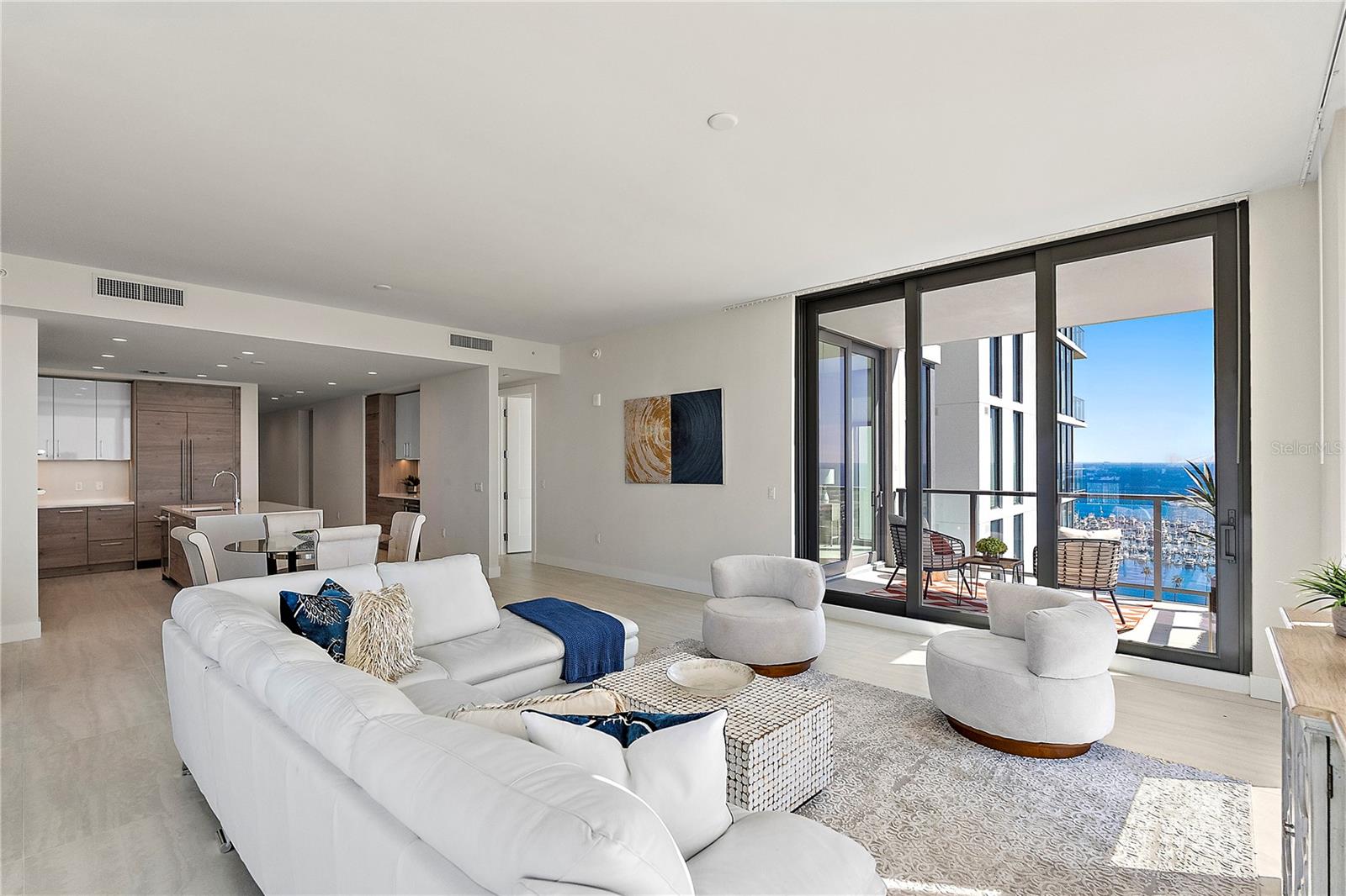 Image 11 of 36 For 301 1st Street S 1607