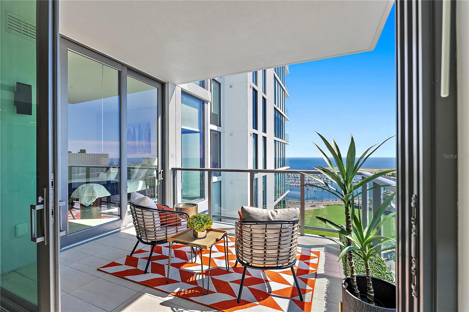 Image 13 of 36 For 301 1st Street S 1607