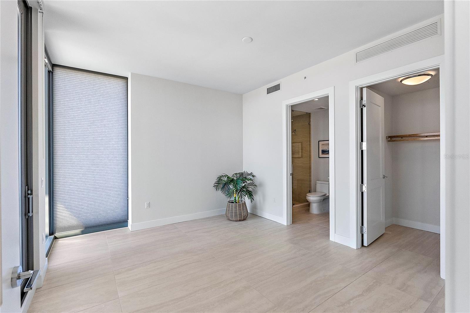 Image 15 of 36 For 301 1st Street S 1607