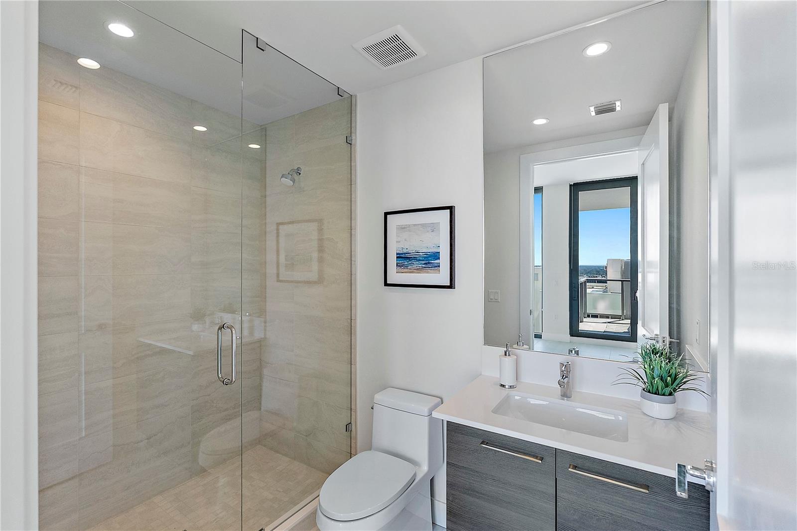 Image 16 of 36 For 301 1st Street S 1607