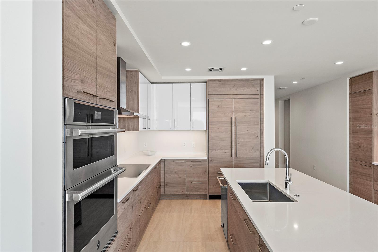 Image 4 of 36 For 301 1st Street S 1607