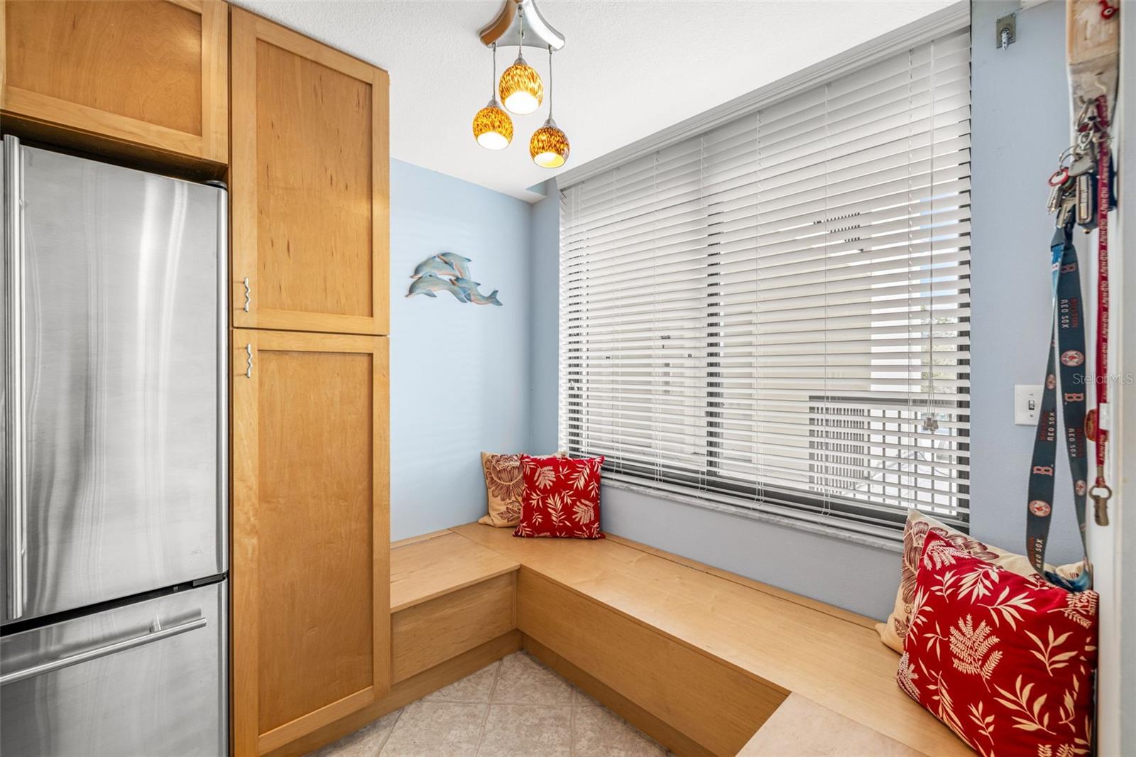 Image 11 of 36 For 9495 Blind Pass Road 204