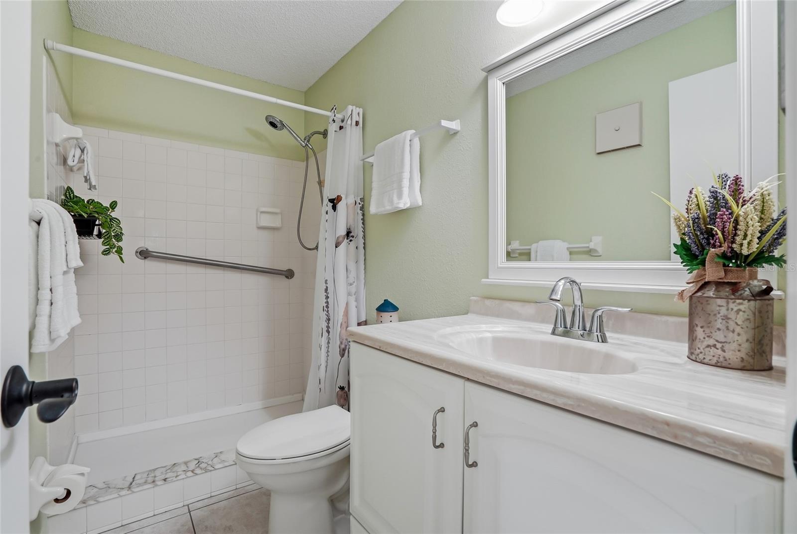 Image 10 of 39 For 6188 80th Street N 101