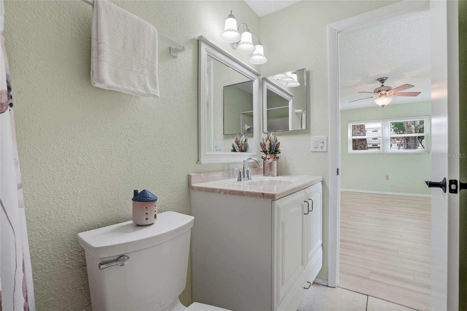 Image 11 of 39 For 6188 80th Street N 101