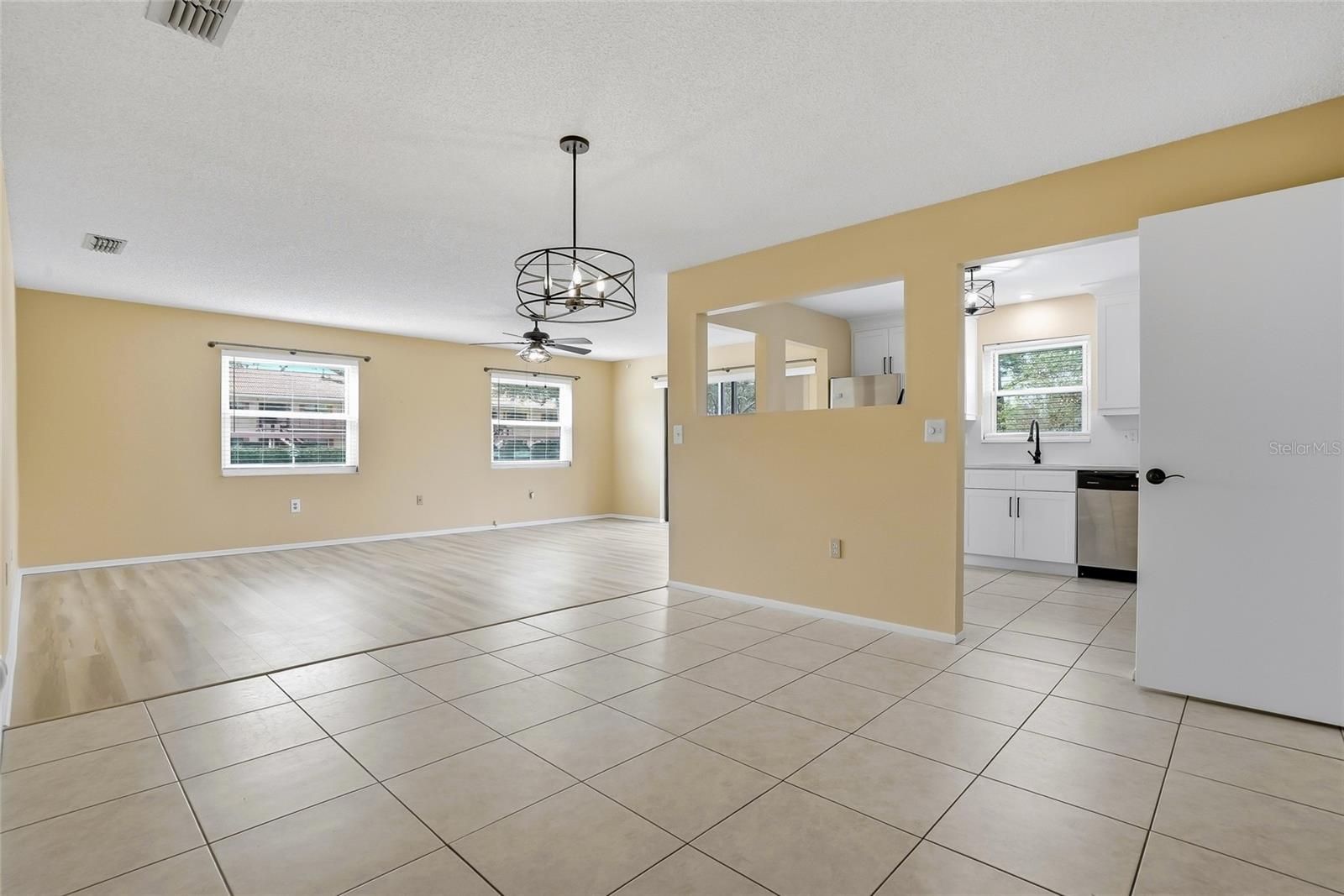 Image 33 of 39 For 6188 80th Street N 101