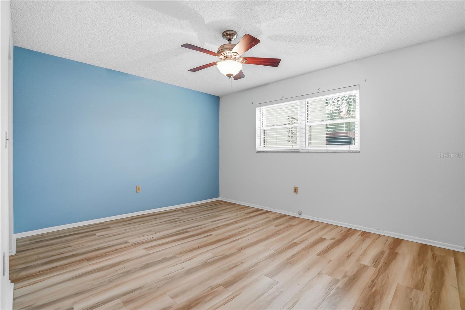 Image 36 of 39 For 6188 80th Street N 101