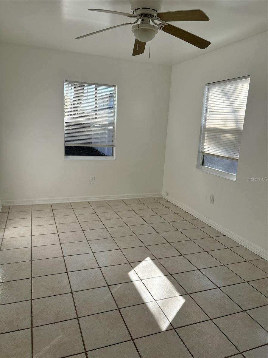 Image 18 of 34 For 1437 Pine Street