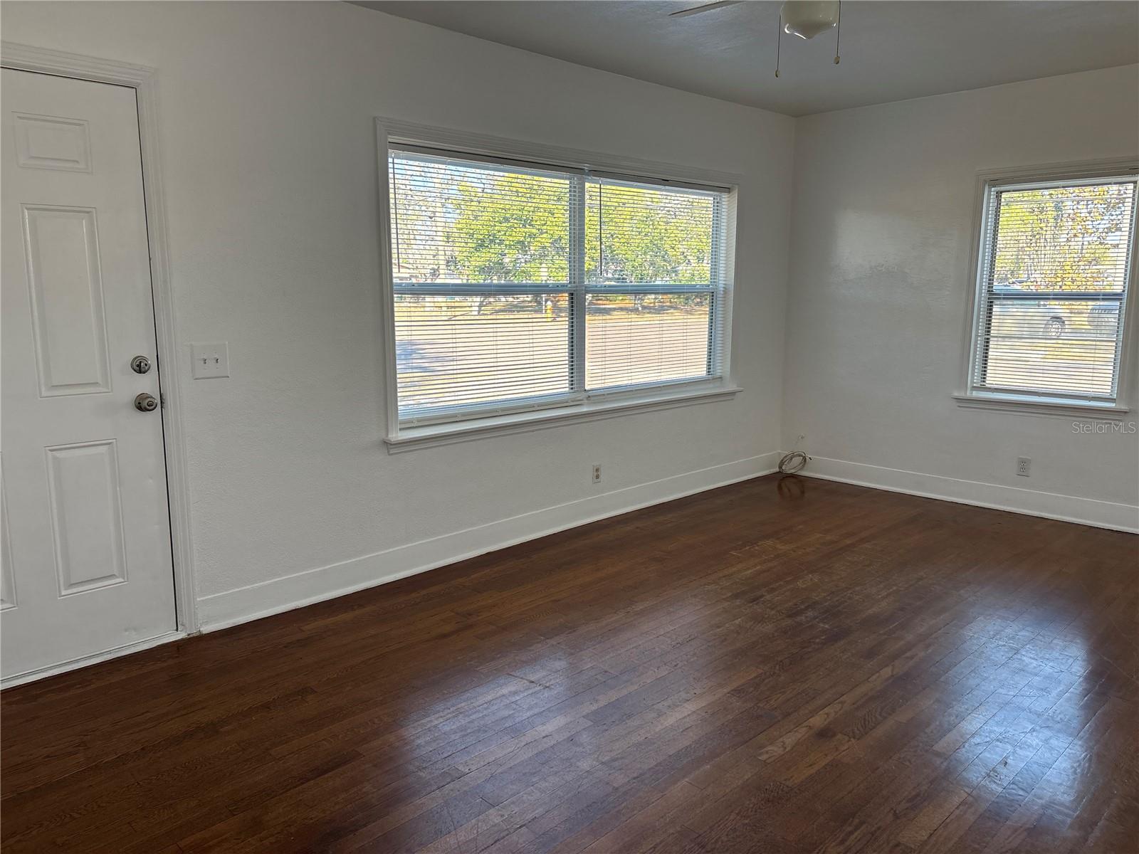 Image 2 of 34 For 1437 Pine Street