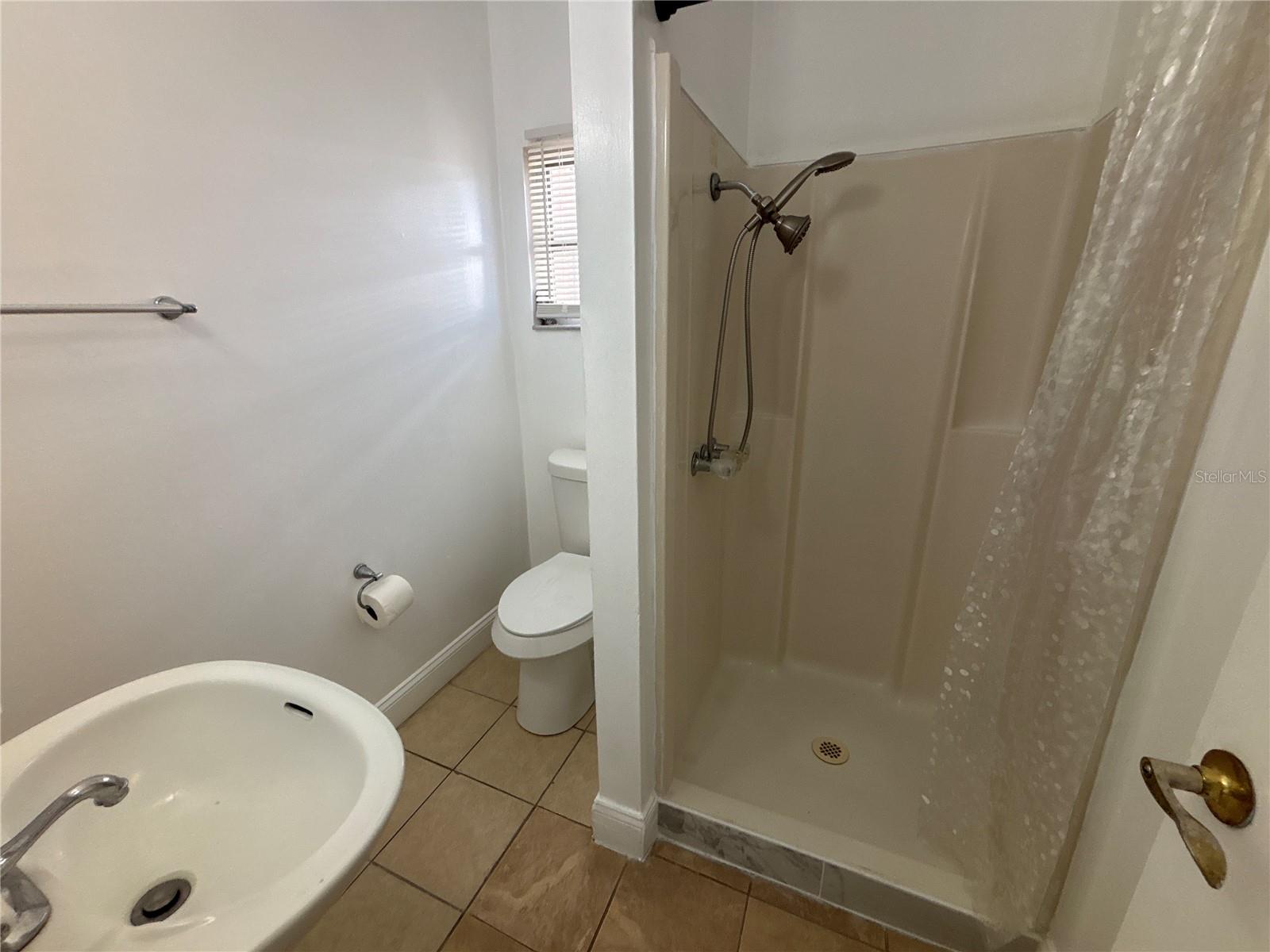 Image 24 of 34 For 1437 Pine Street