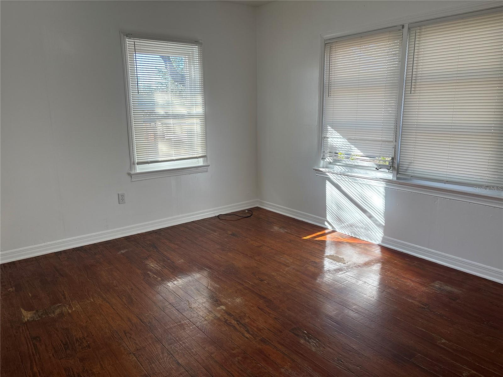 Image 26 of 34 For 1437 Pine Street