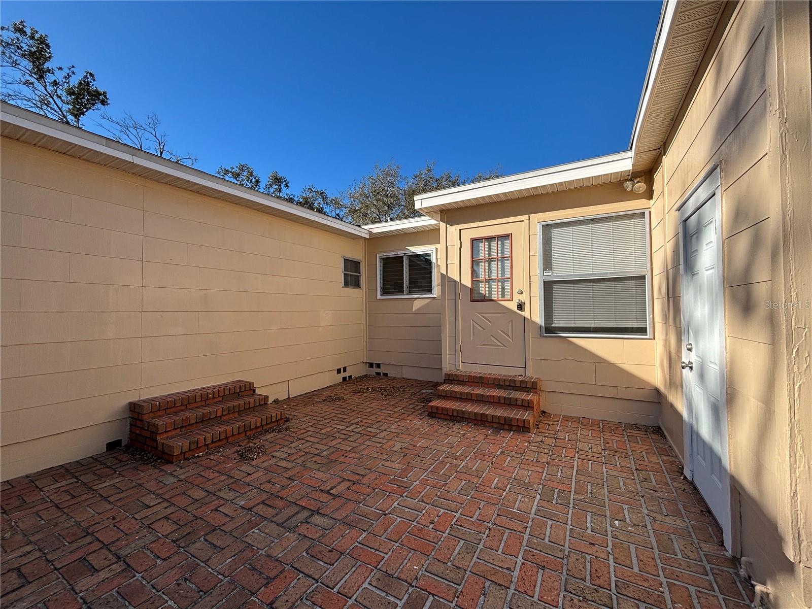 Image 33 of 34 For 1437 Pine Street