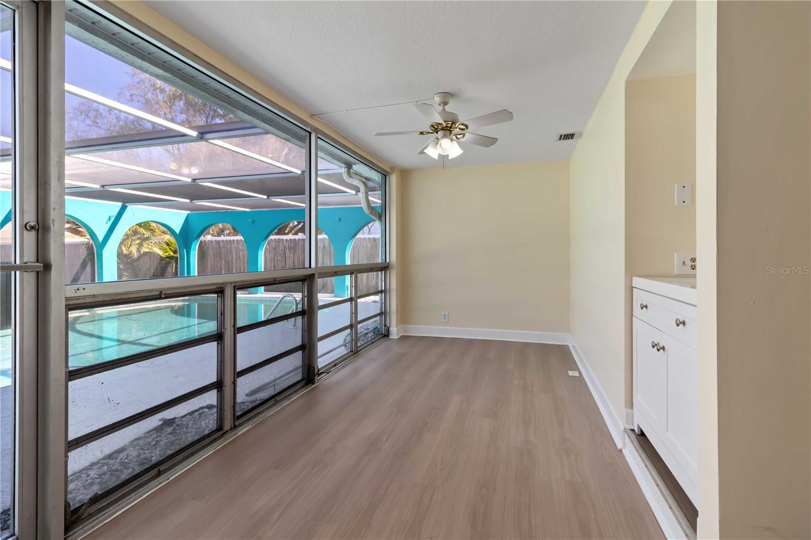 Image 22 of 30 For 14863 Sunset Drive