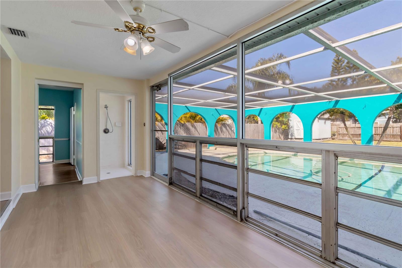 Image 24 of 30 For 14863 Sunset Drive