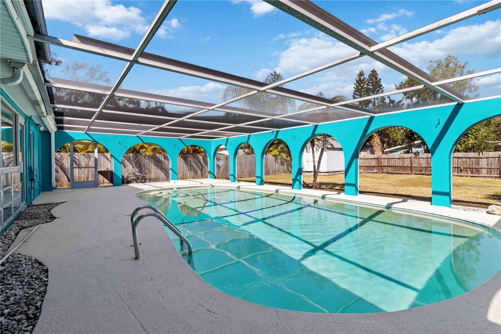 Image 26 of 30 For 14863 Sunset Drive