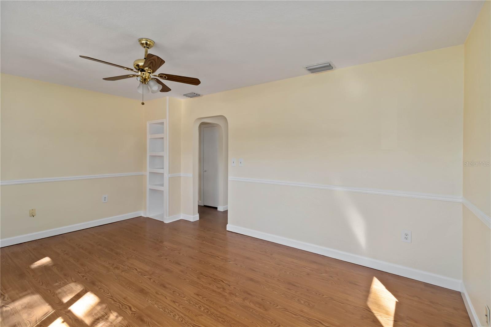 Image 6 of 30 For 14863 Sunset Drive