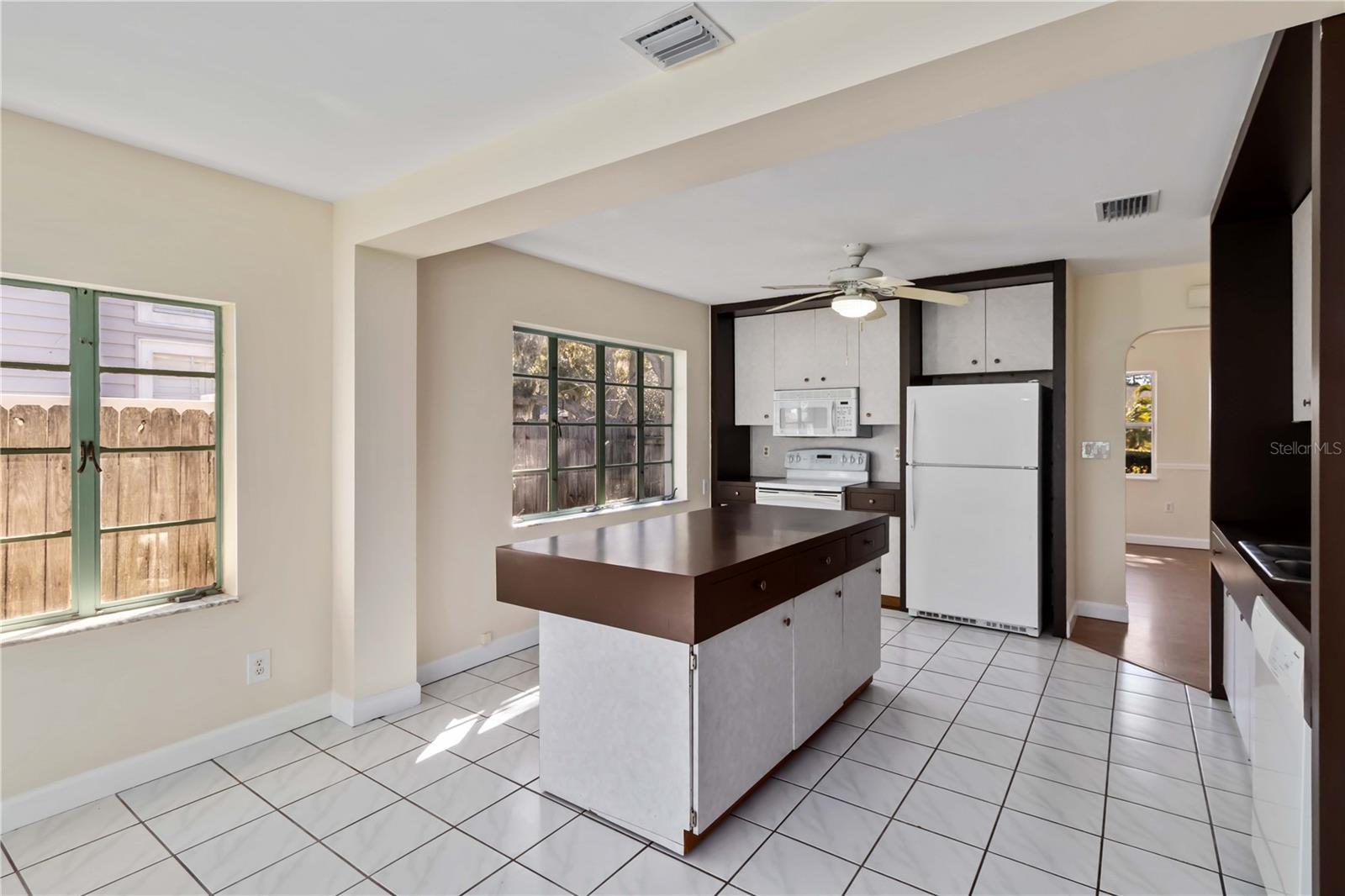 Image 9 of 30 For 14863 Sunset Drive