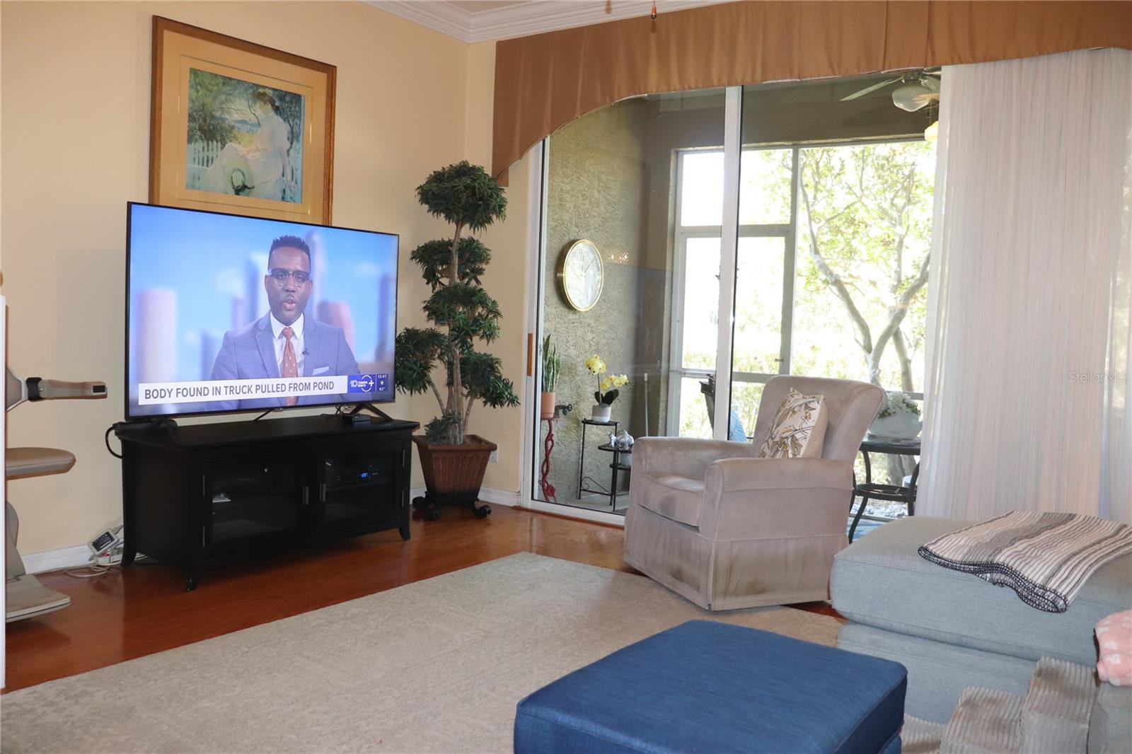 Image 10 of 27 For 3376 Covered Bridge Drive E