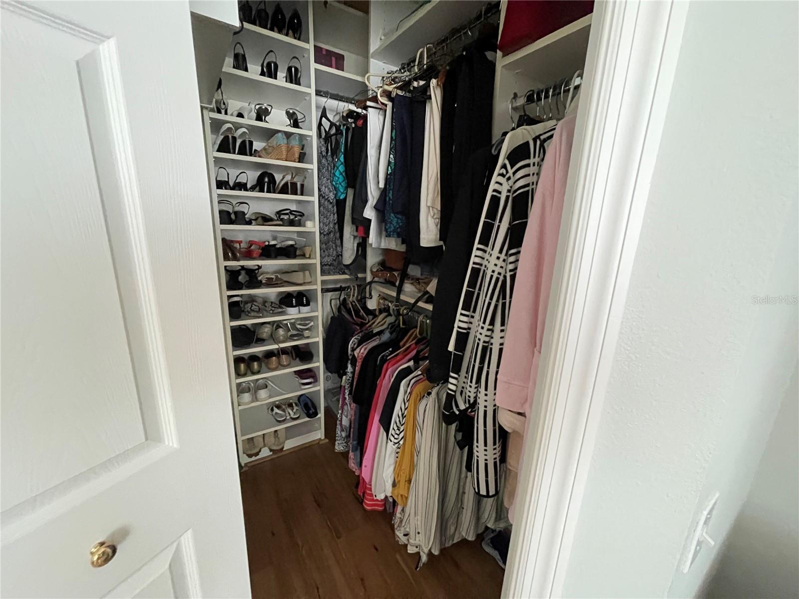 Image 18 of 27 For 3376 Covered Bridge Drive E