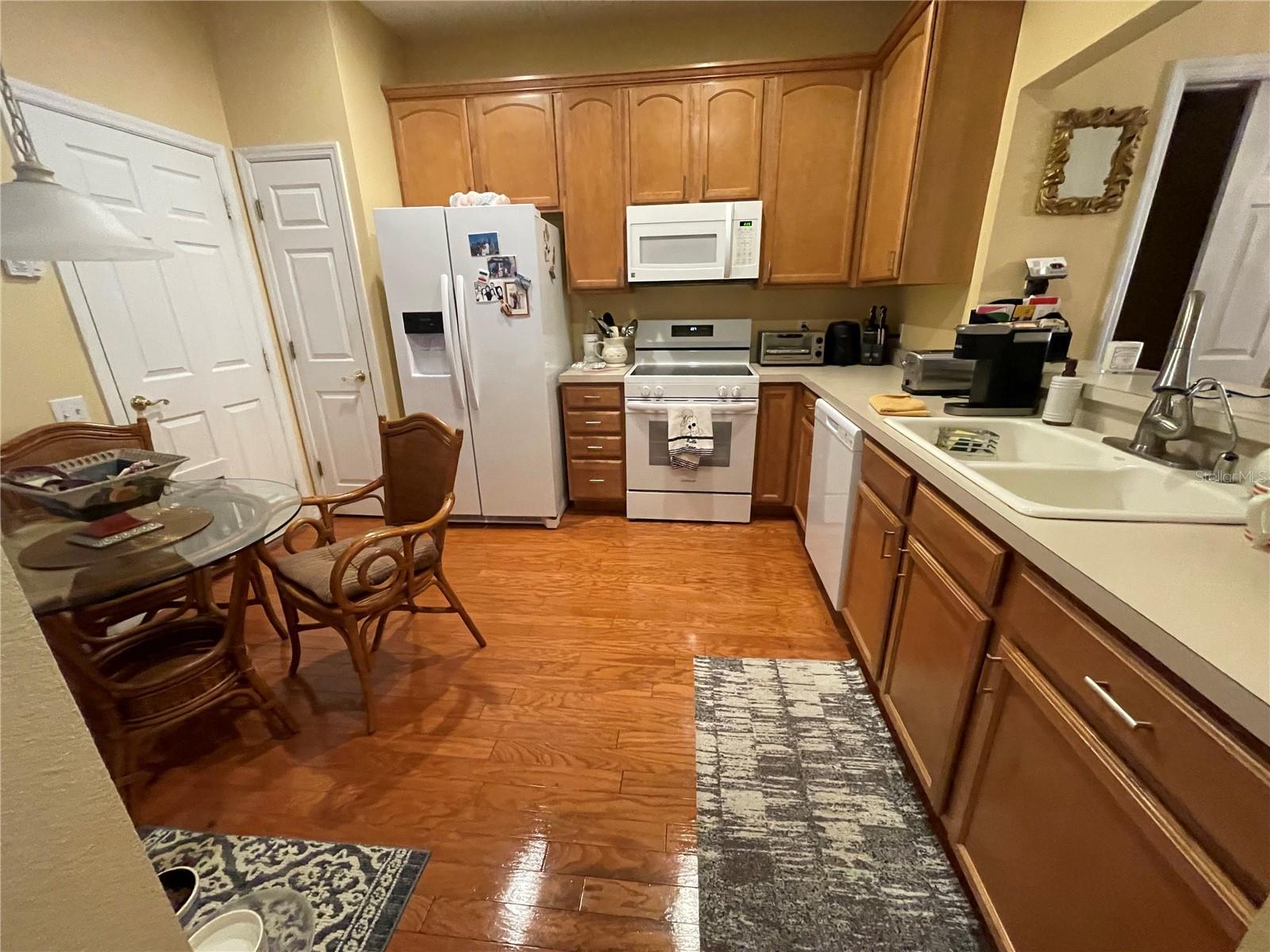 Image 3 of 27 For 3376 Covered Bridge Drive E