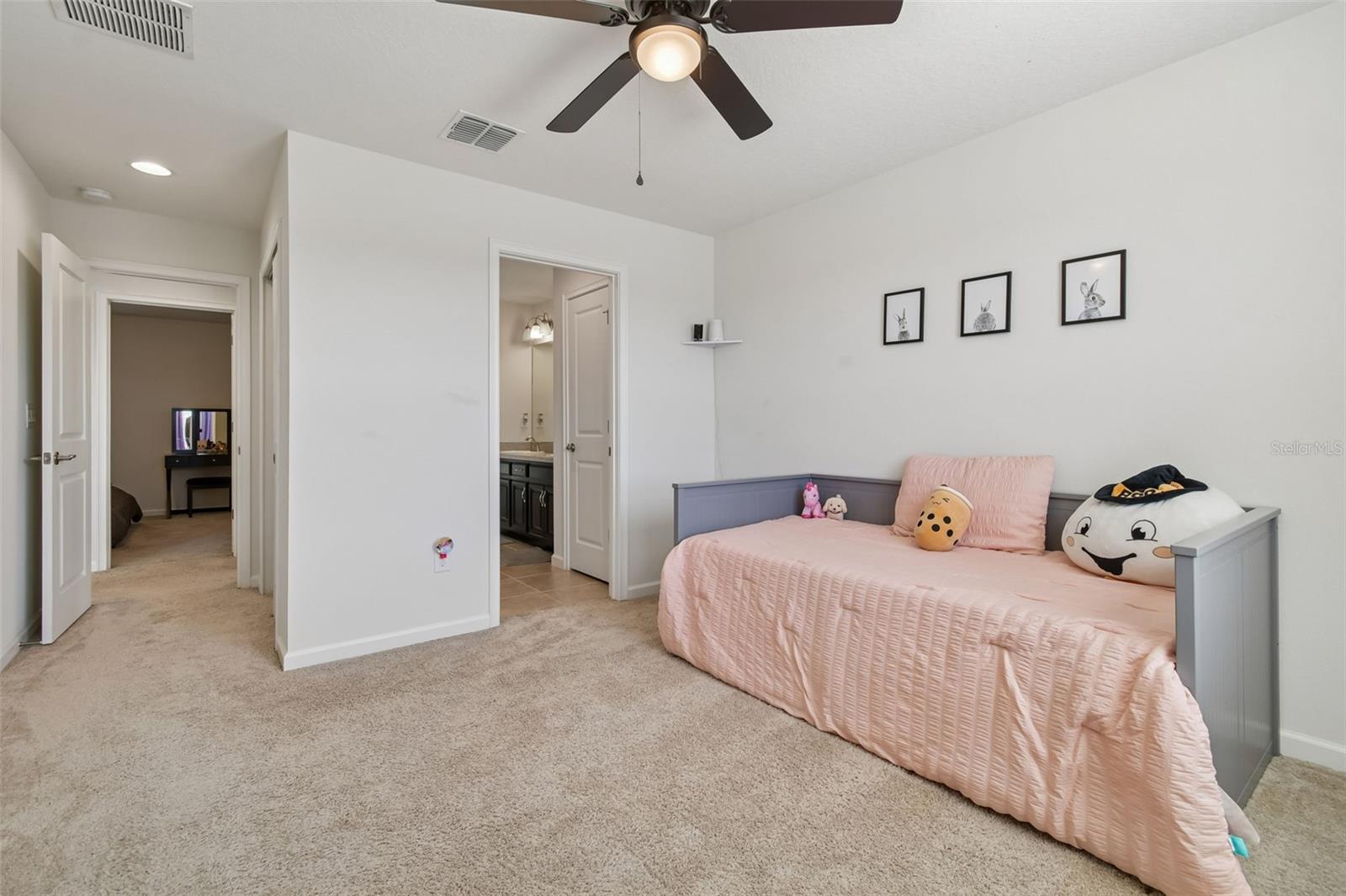 Image 36 of 82 For 2604 Valley Sunset Lane