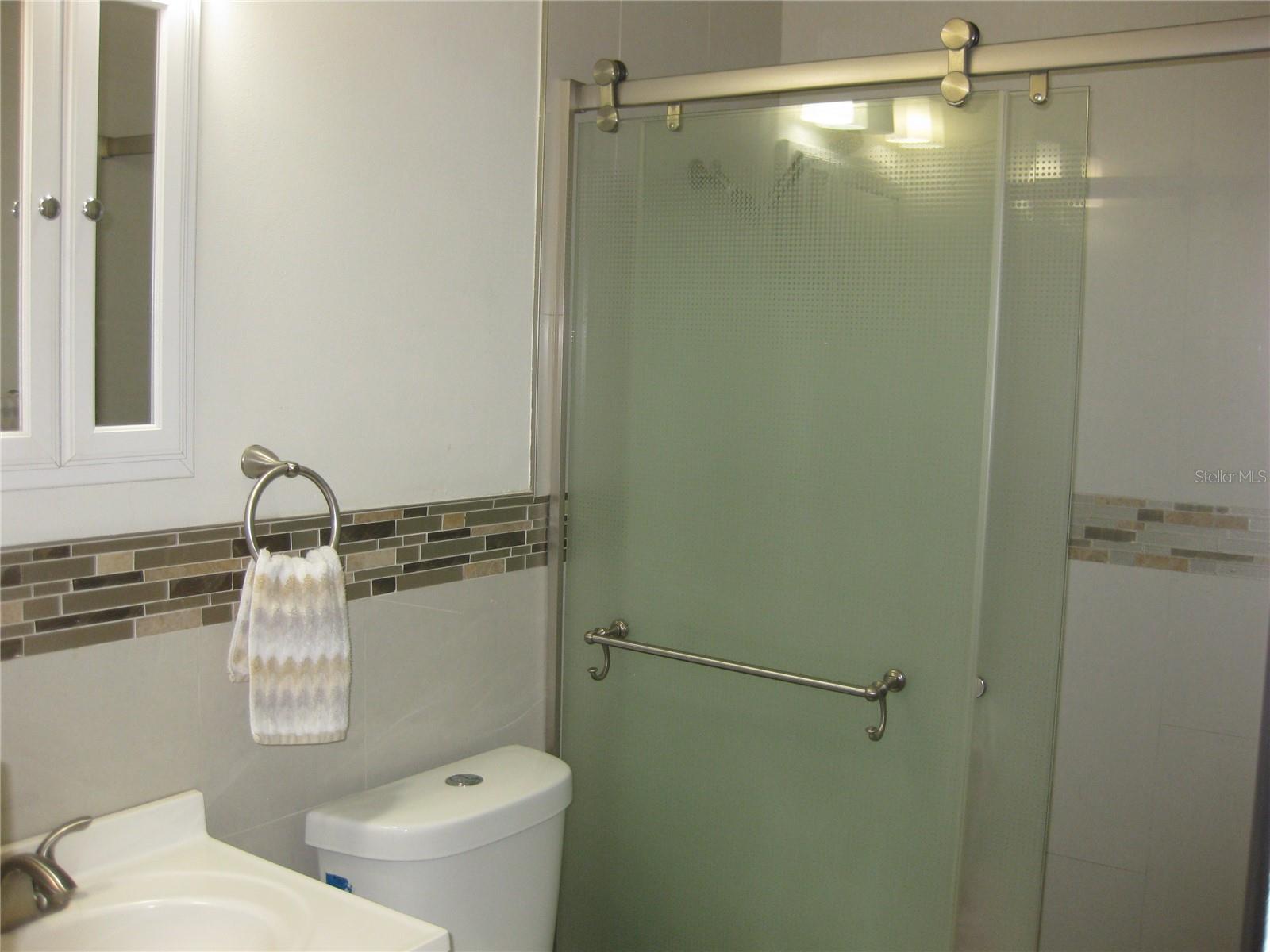 Image 11 of 15 For 5860 43rd Terrace N 1518