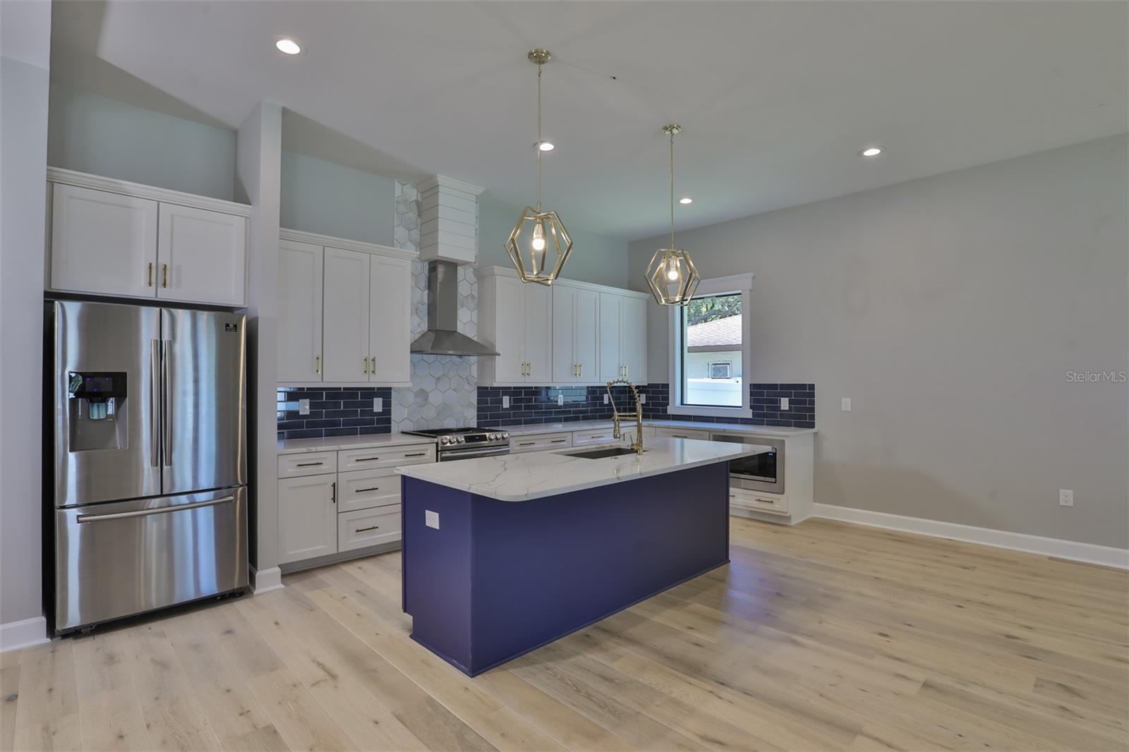 Image 10 of 40 For 6214 Main Avenue