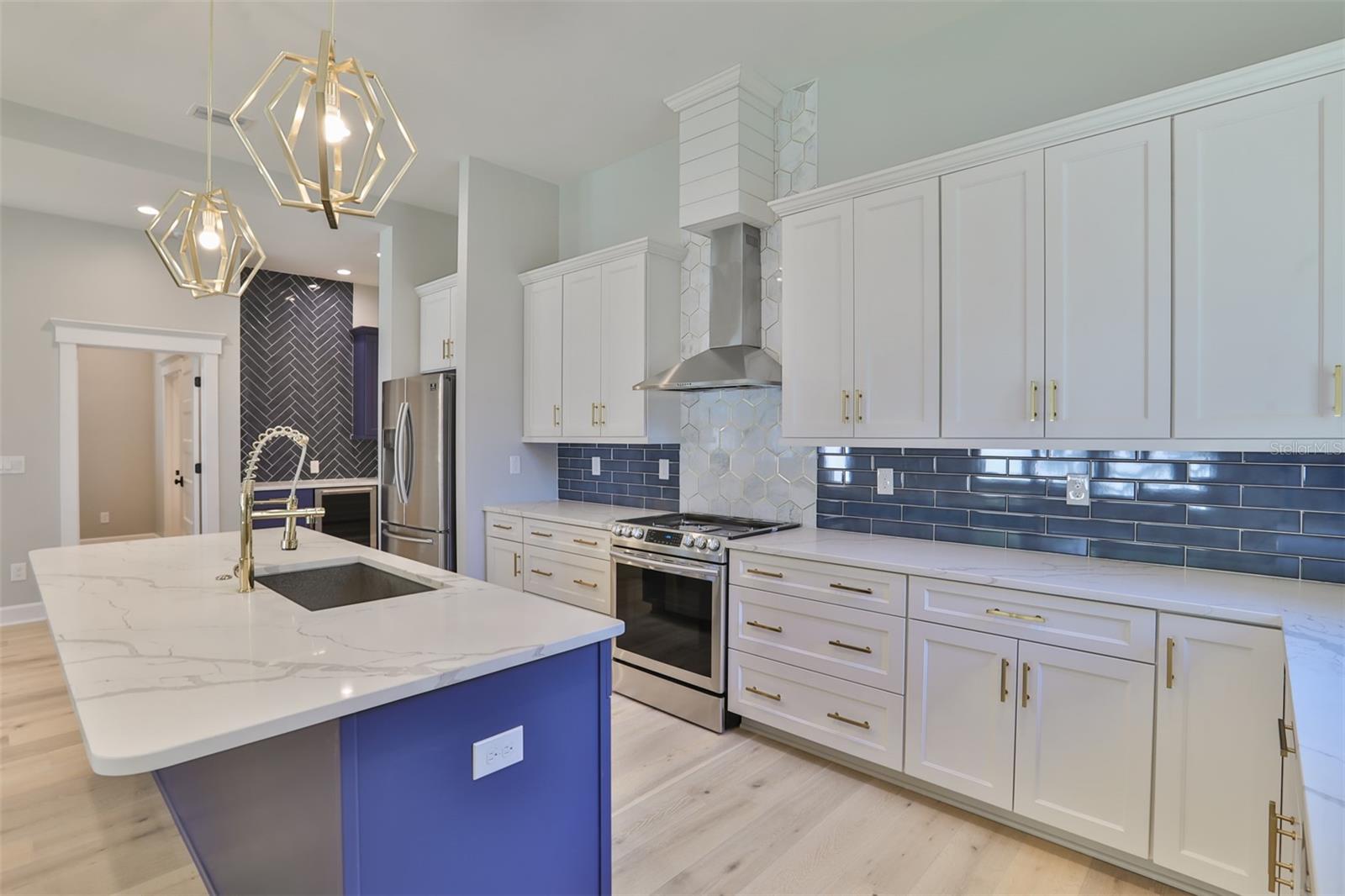 Image 13 of 40 For 6214 Main Avenue