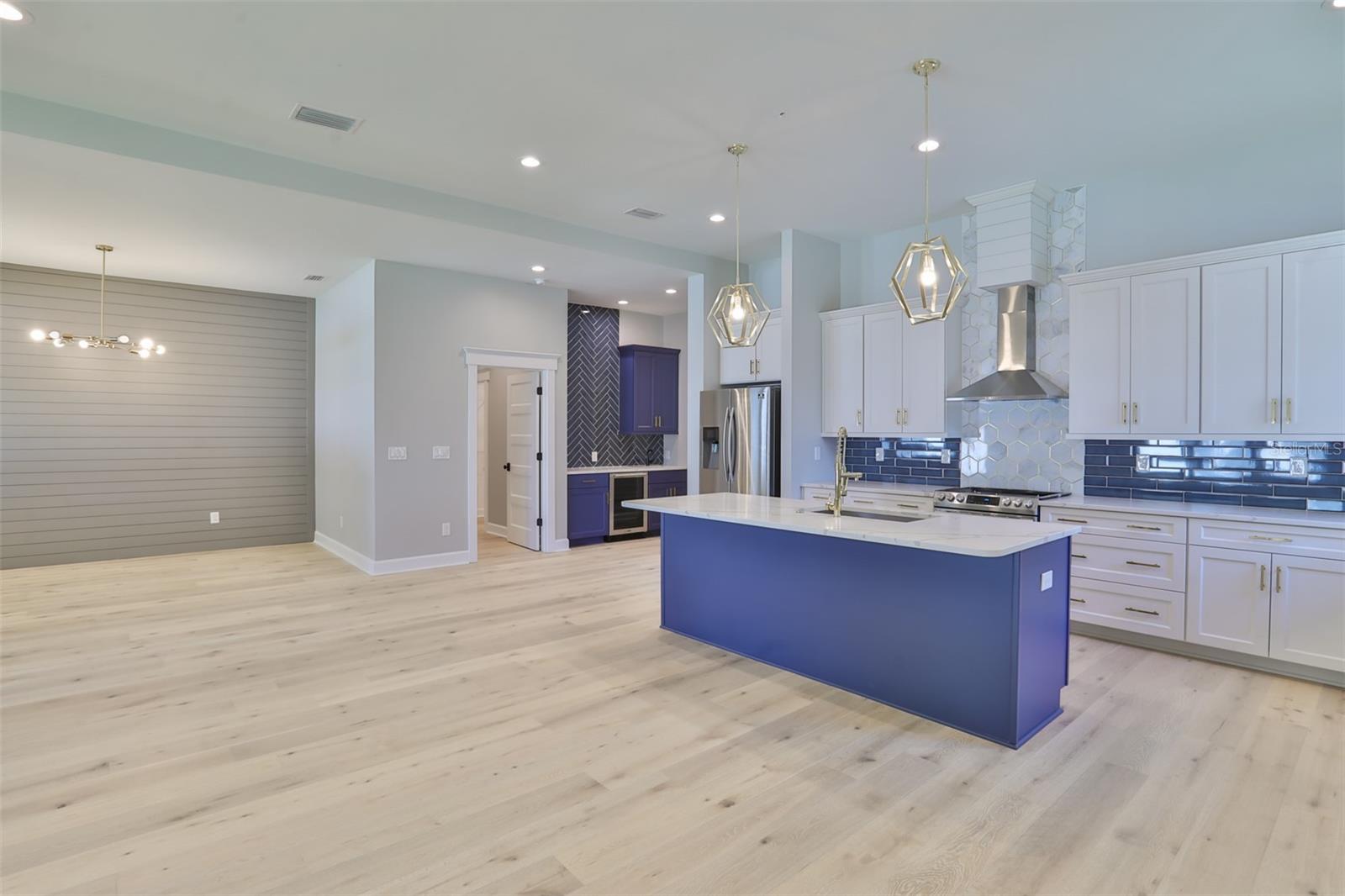 Image 15 of 40 For 6214 Main Avenue