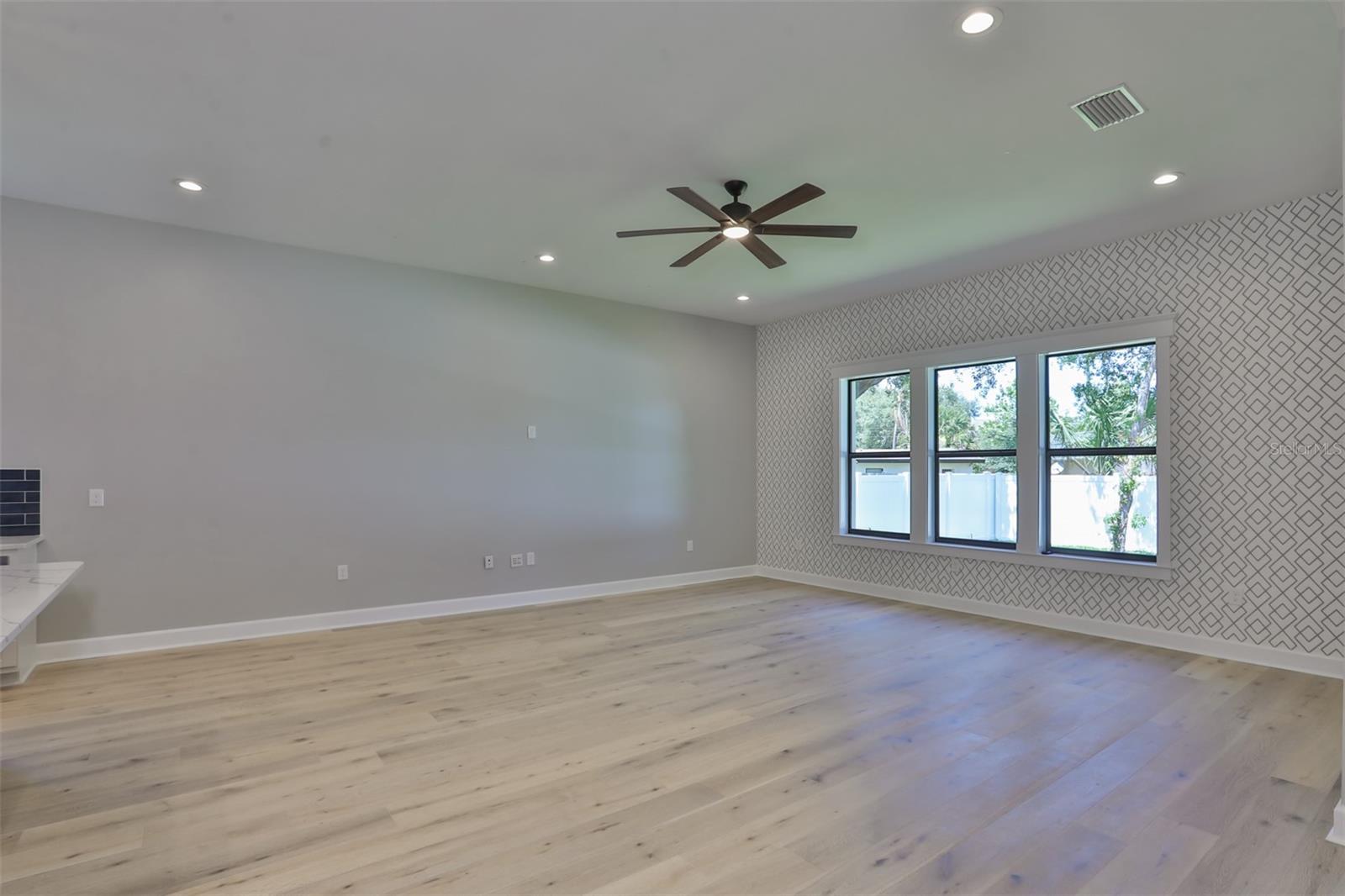 Image 16 of 40 For 6214 Main Avenue