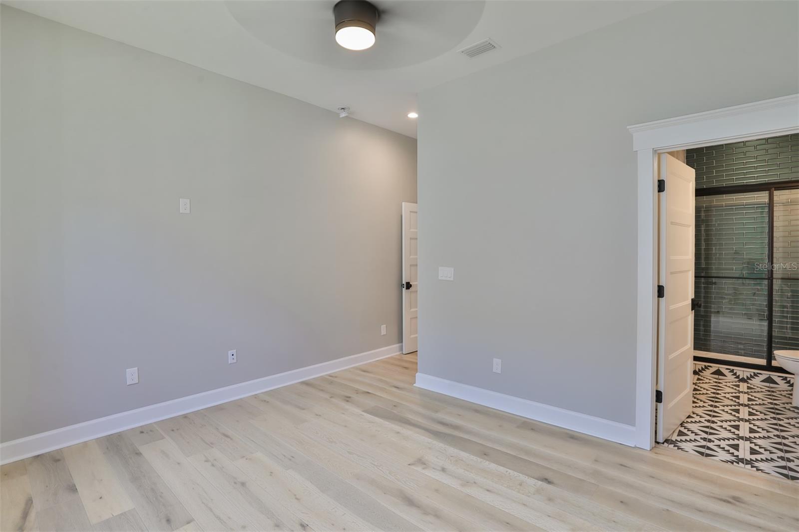 Image 26 of 40 For 6214 Main Avenue