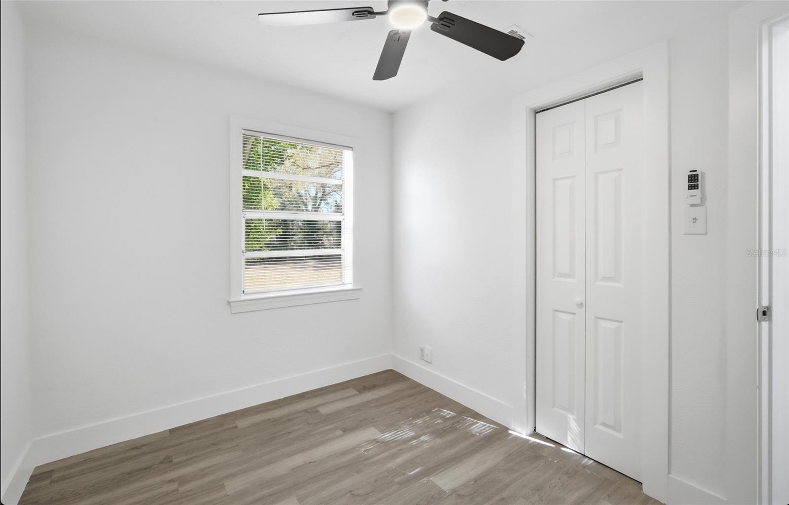 Listing photo id 10 for 10001 20th Street