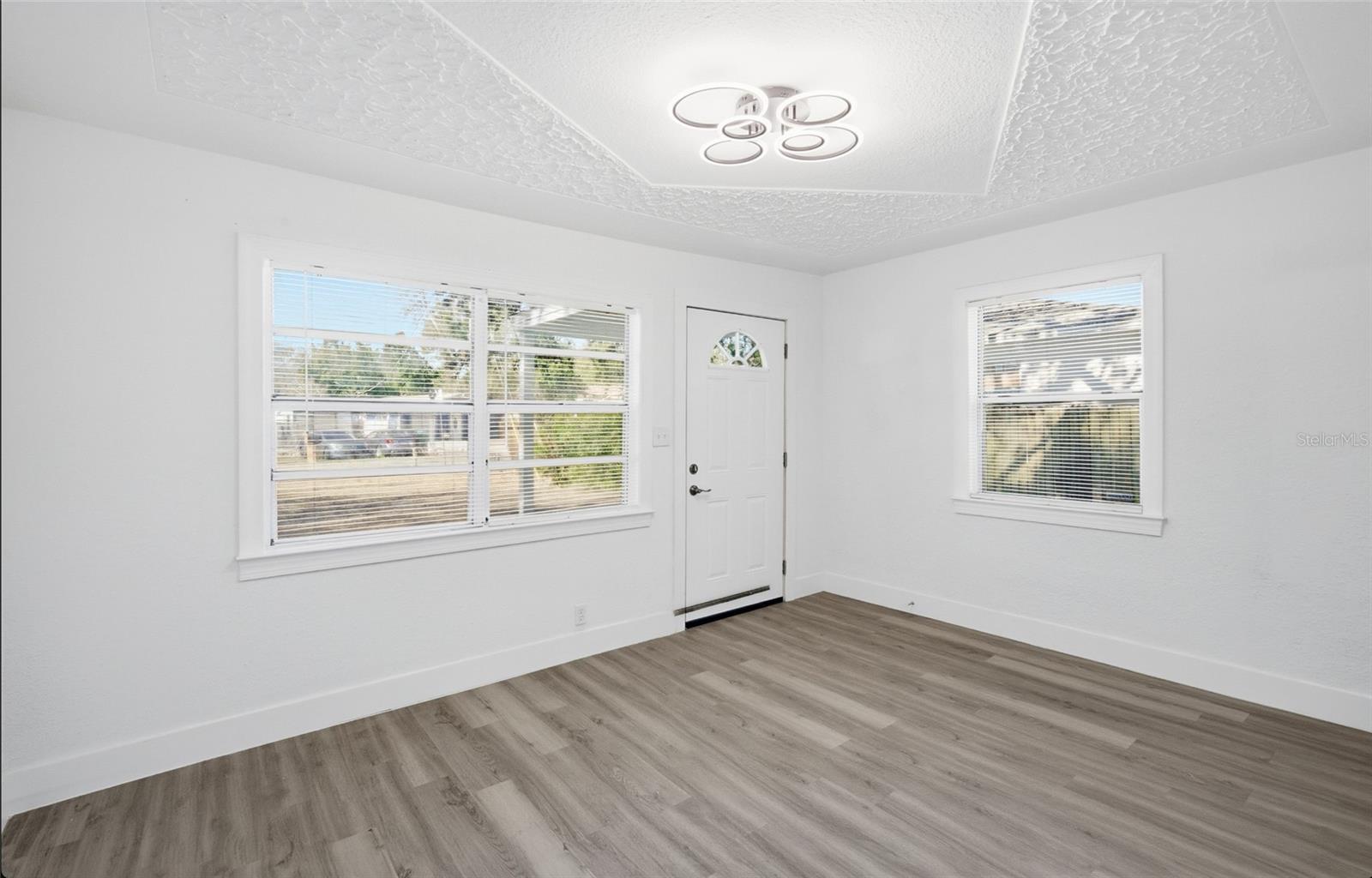 Listing photo id 0 for 10001 20th Street