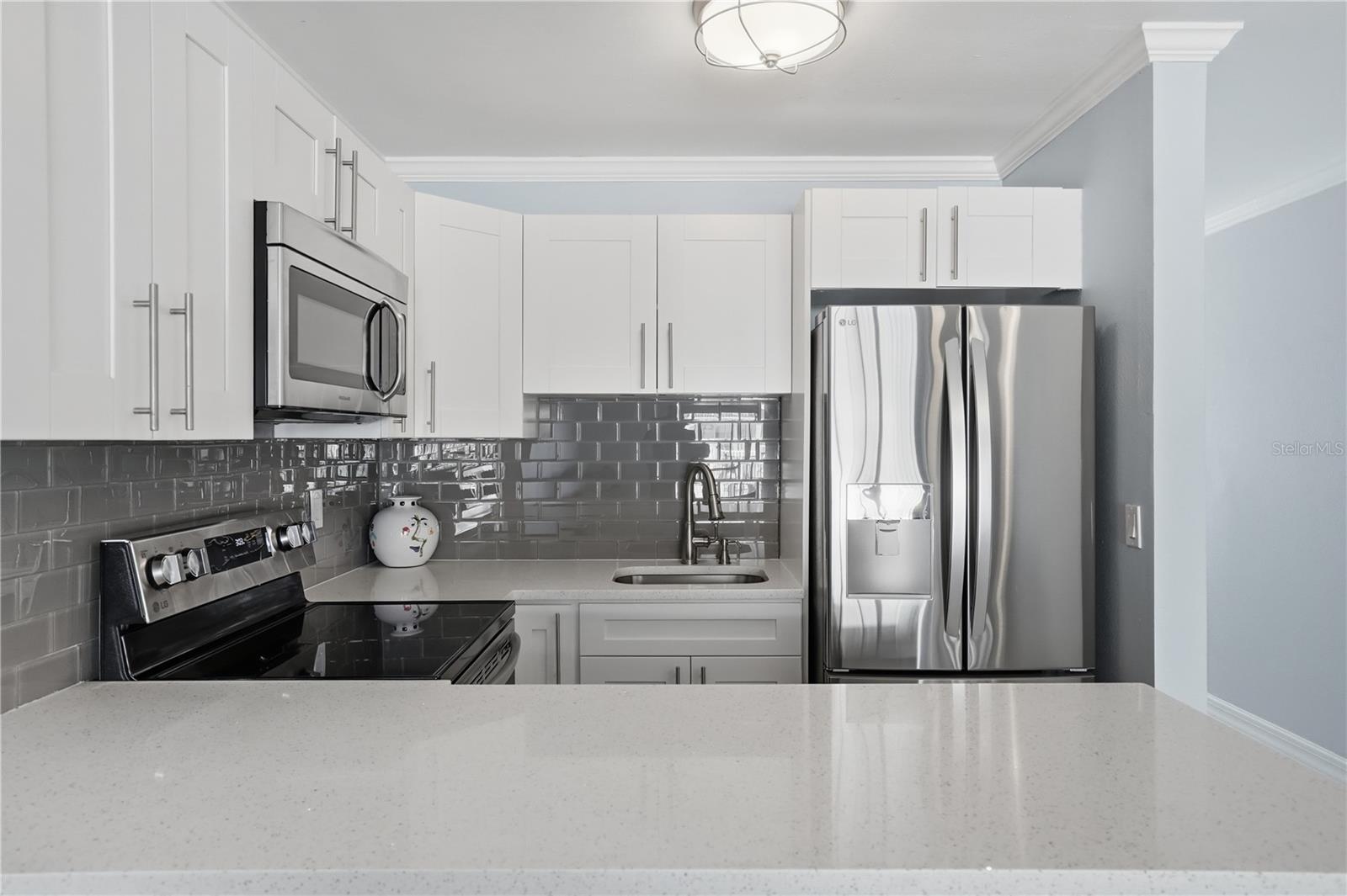 Image 10 of 38 For 2566 Gary Circle 6