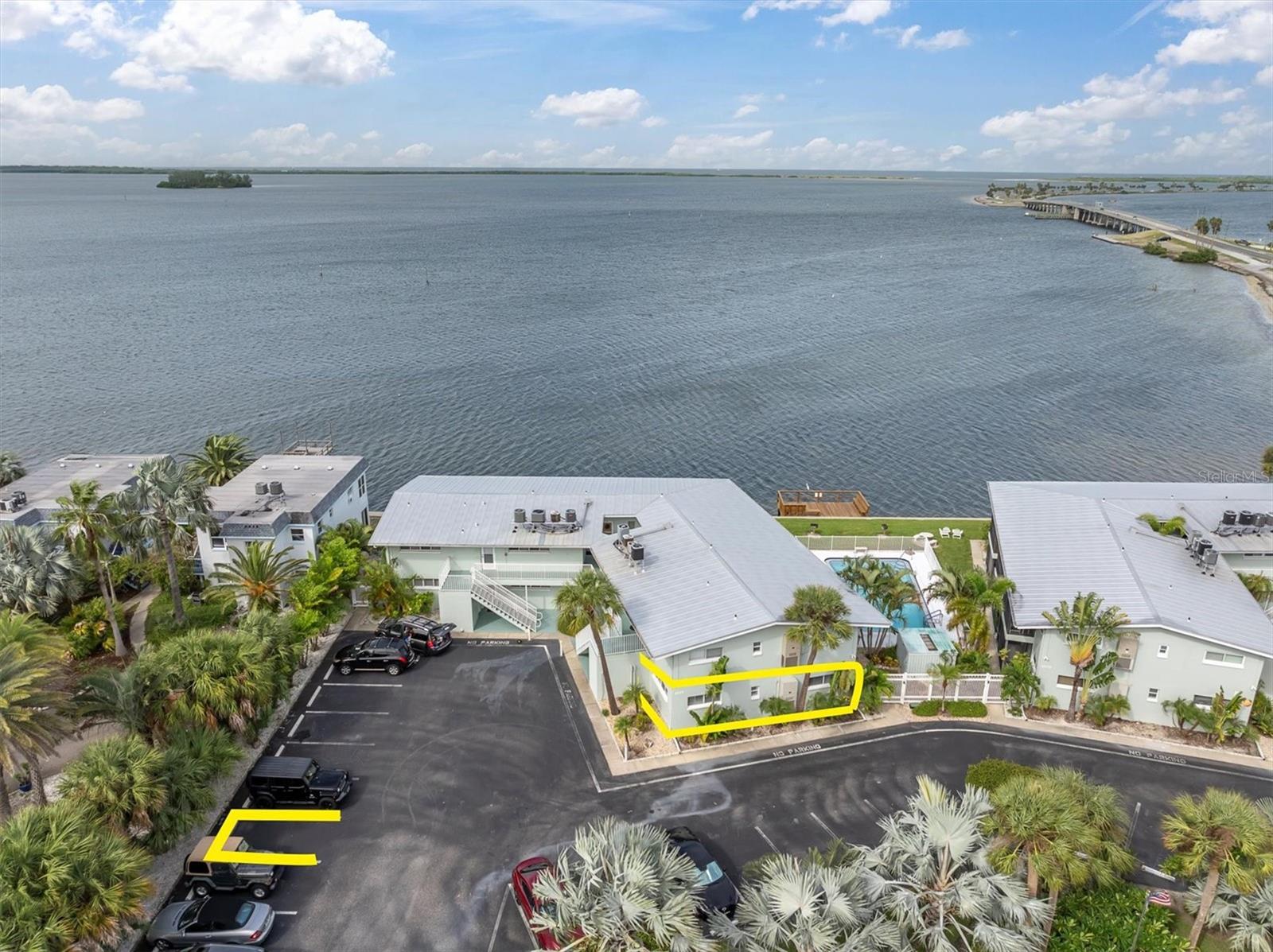 Image 2 of 38 For 2566 Gary Circle 6