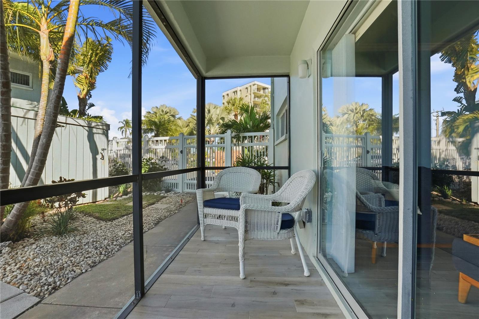 Image 20 of 38 For 2566 Gary Circle 6